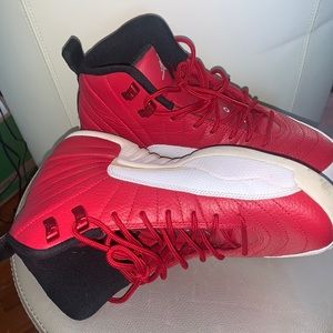 AIR JORDAN RETRO 12 ‘GYM RED’ 6.5Y FITS Women’s 8, men 6